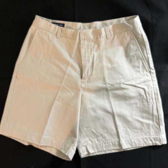 Lands' End Shorts - Picture 1 of 3
